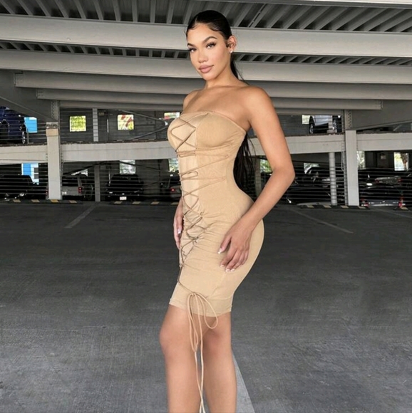 Nwt Satin Dress Size Medium - Picture 5 of 13